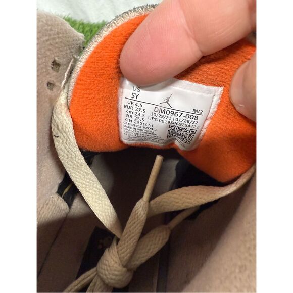 Nike Air Jordan 3 Retro Desert Elephant DM0967-008 Size 5Y No Insole - Picture 3 of 8